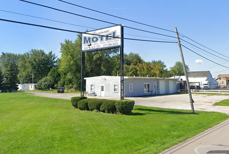 Brentwood Motel (Sleepy Hollow Motel) - 2022 Street View (newer photo)